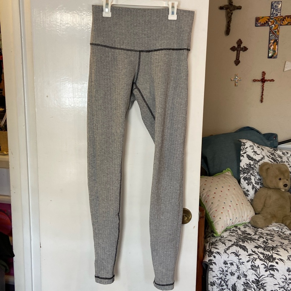 Lululemon grey leggins